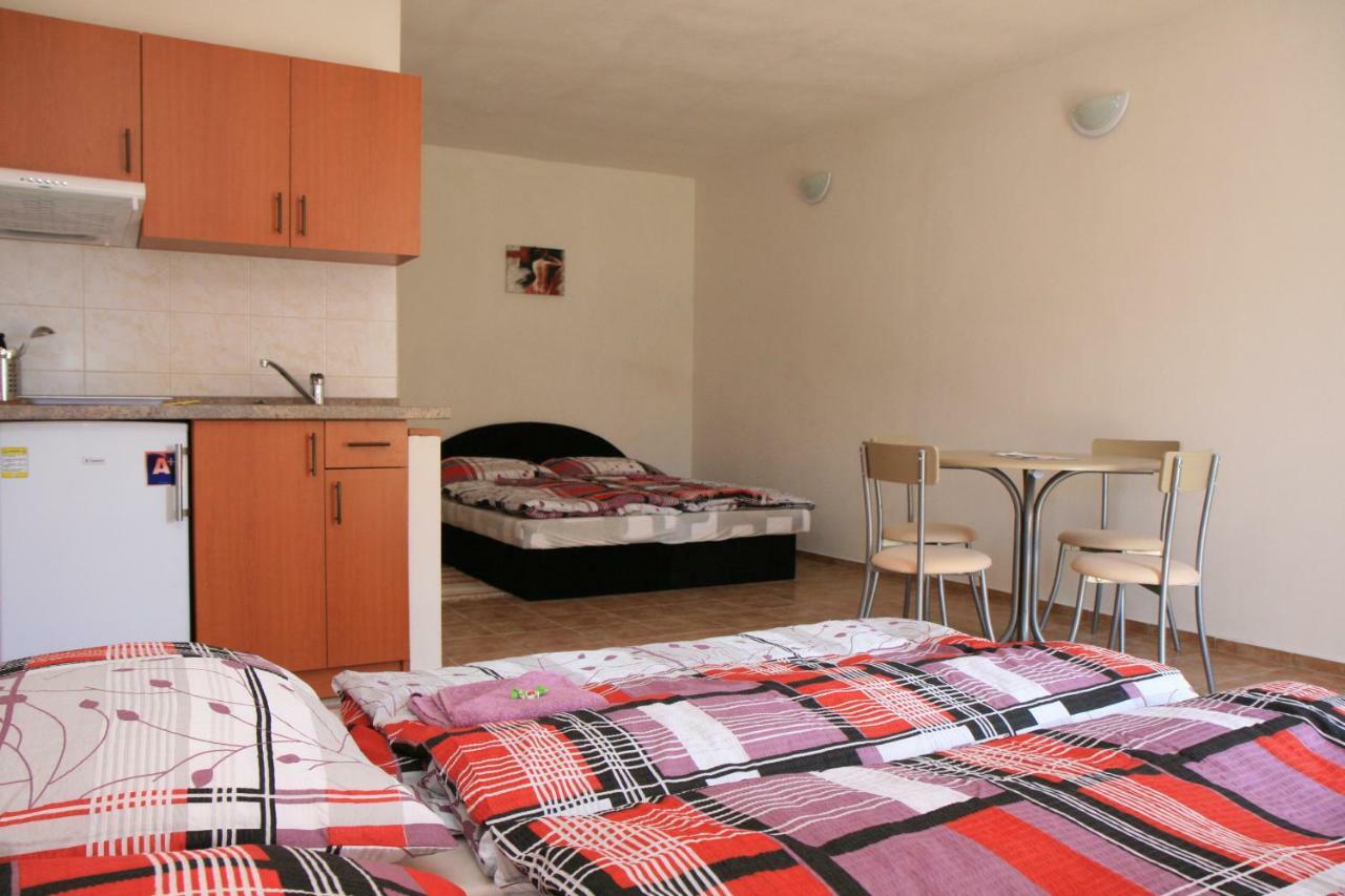 Penzion Atlas Sturovo Exterior photo
