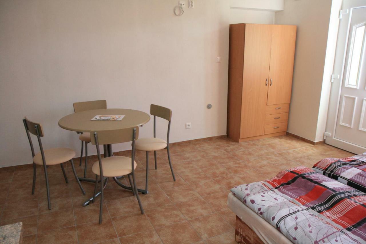 Penzion Atlas Sturovo Exterior photo